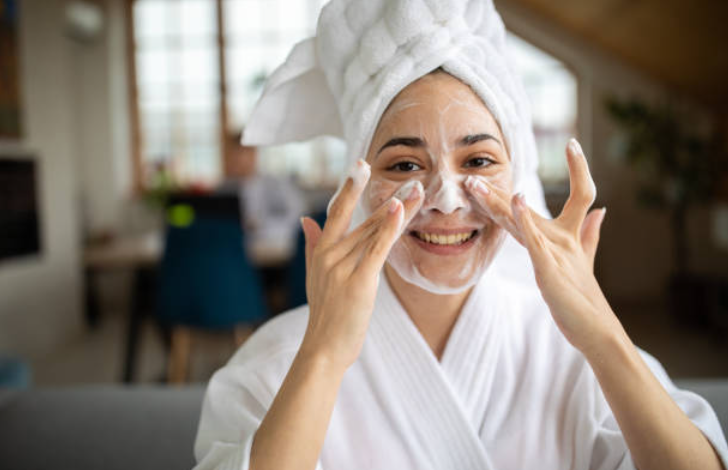Top Myths About Salicylic Acid Cleansers (And the Truth Behind Them)